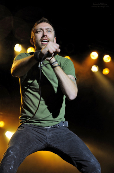 photograph-Tim-McIlrath-vocal-Rise-Against-out-scene-Endgame-2003