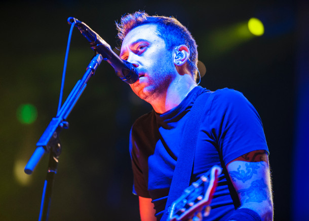photoset-Tim-McIlrath-vocal-RiseAgainst-home-foto-Endgame-2011