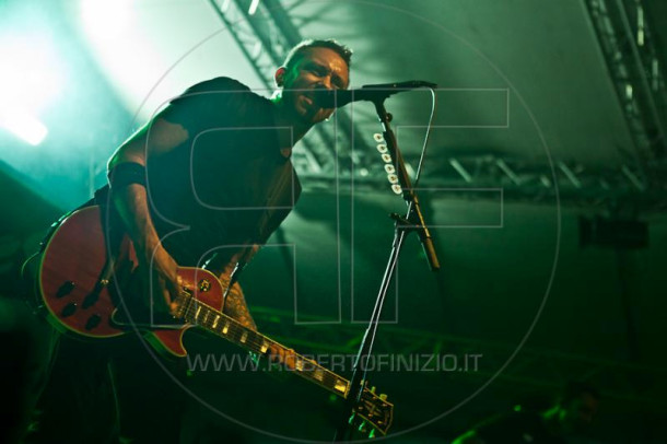 photoset-Tim-McIlrath-vocal-RiseAgainst-home-foto-Endgame-2011