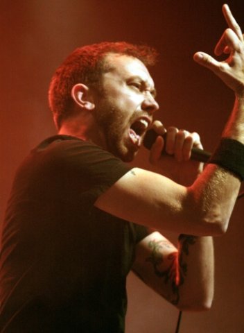 photoset-Tim-McIlrath-vocal-RiseAgainst-home-foto-Endgame-2011