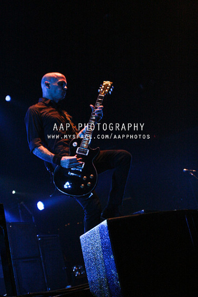 photos-Zach-Blair-guitar-Rise-Against-with-fans-Kotov-Syndrome-2013