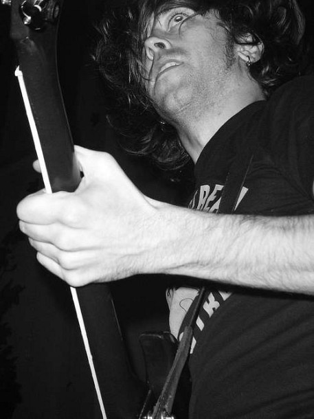 fotki-rannie-Tim-McIlrath-punk-gruppa-Rise-against-old-home-foto-2002