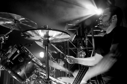 photoset-Tim-McIlrath-hard-core-RiseAgainst-concert-Make-It-Stop-2011