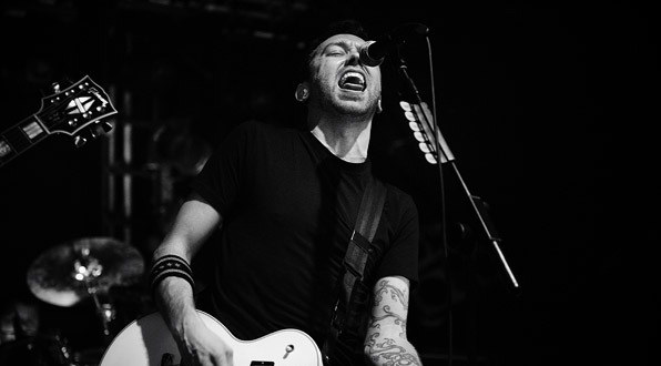 photoset-Tim-McIlrath-hard-core-RiseAgainst-koncert-Wait-for-Me-2011