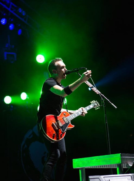 photos-Brandon-Barnes-hard-core-Rise-Against-live-concert-Endgame-2012