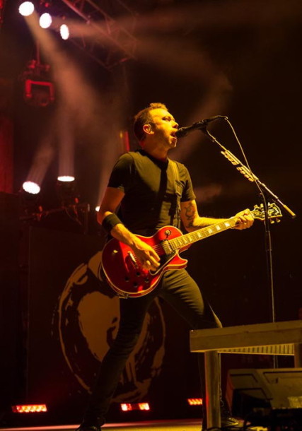 photos-Brandon-Barnes-hard-core-Rise-Against-live-concert-Endgame-2012