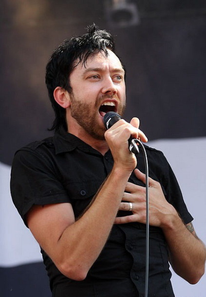 foto-live-Zach-Blair-punk-band-RiseAgainst-Savior-na-koncerte-2008