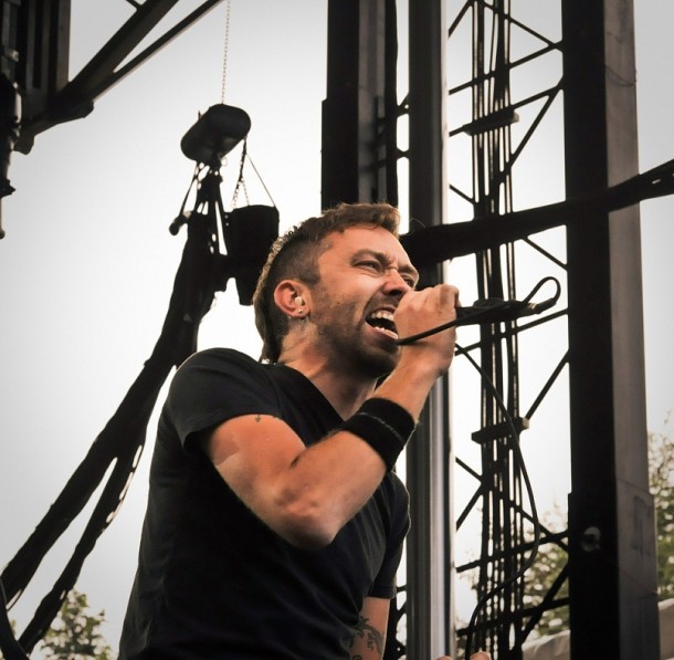 foto-live-Zach-Blair-punk-band-RiseAgainst-Savior-na-koncerte-2008