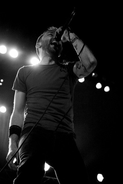foto-live-Zach-Blair-punk-band-RiseAgainst-Savior-na-koncerte-2008