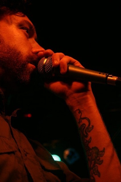 foto-live-Zach-Blair-punk-band-RiseAgainst-Savior-na-koncerte-2008