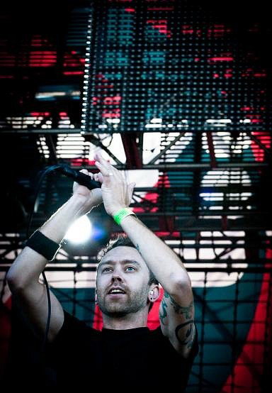 fotografii-Zach-Blair-hard-core-RiseAgainst-Give-It-All-concert-2007