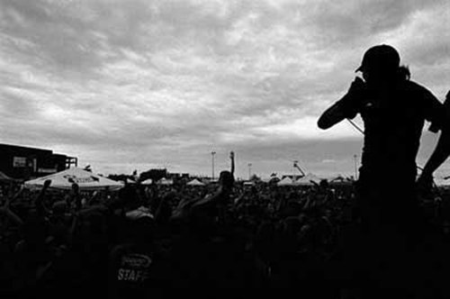 fotografii-Zach-Blair-hard-core-RiseAgainst-Give-It-All-concert-2007