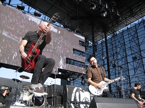 fotografii-Zach-Blair-hard-core-RiseAgainst-Give-It-All-concert-2007