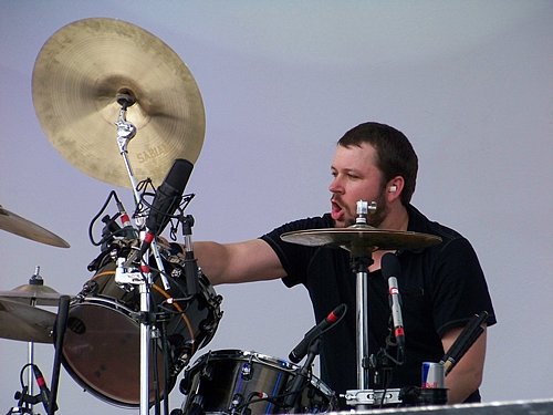 fotos-live-Mr-Precision-punk-band-Rise-against-Endgame-festival-2010