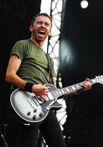 fotos-live-Mr-Precision-punk-band-Rise-against-Endgame-festival-2010