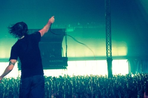 fotos-live-Mr-Precision-punk-band-Rise-against-Endgame-festival-2010