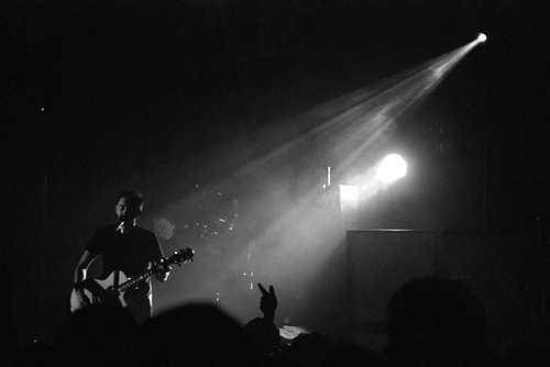 fotos-live-Mr-Precision-punk-band-Rise-against-Endgame-festival-2010
