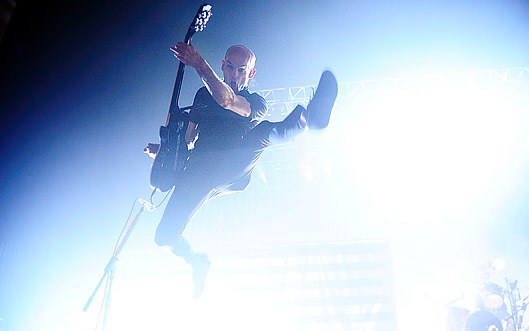 fotos-live-Mr-Precision-punk-band-Rise-against-Endgame-festival-2010