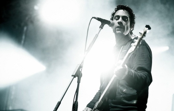 fotosession-Tim-McIlrath-punk-band-RiseAgainst-Endgame-rock-scene-2013