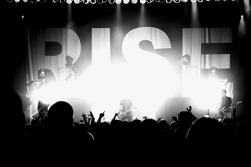 photo-Brandon-Barnes-punk-band-Rise-Against-Lanterns-v-givyu-2008