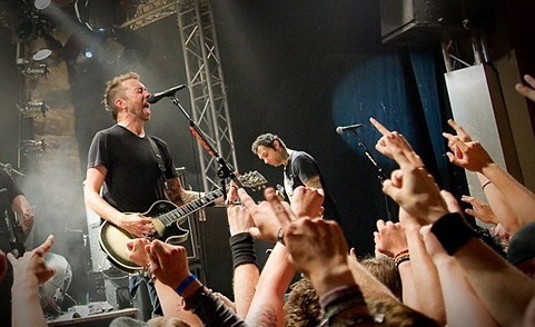 photoset-Brandon-Barnes-punk-group-Rise-Against-Savior-v-givyu-2000