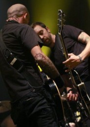 fotos-live-band-RiseAgainst-concert-in-moscow-Kotov-Syndrome-2009