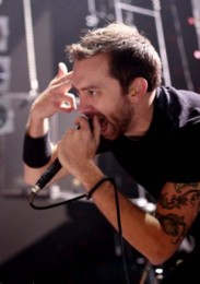 fotos-live-group-Rise-Against-koncert-moscow-Hero-of-War-2009
