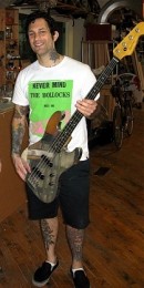 photosession-Joe-Principe-bass-Rise-Against-home-foto-Collapse-2004