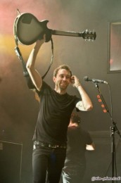 photoset-Tim-McIlrath-leader-Rise-Against-personal-life-Endgame-1999