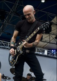 photo-Zach-Blair-back-vocalist-Rise-Against-private-foto-Savior-2012