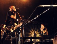 photos-Zach-Blair-guitarist-RiseAgainst-with-fans-Lanterns-2005