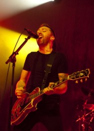 photo-Joe-Principe-rock-gruppa-RiseAgainst-rock-festival-Lanterns-2012