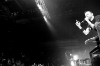 photos-Tim-McIlrath-punk-gruppa-RiseAgainst-Savior-on-scene-2002
