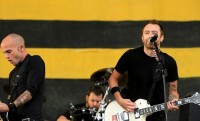 photos-Tim-McIlrath-punk-gruppa-RiseAgainst-Savior-on-scene-2002