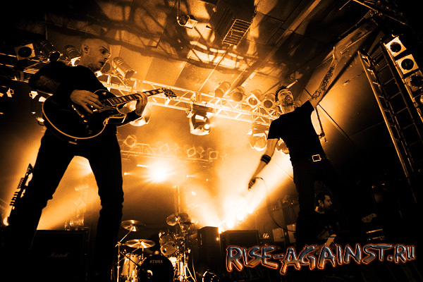 Добро пожаловать на русский фан сайт посвященный melodic hardcore группе Rise Against, творчеству Tim McIlrath, Zach Blair, Joe Principe, Brandon Barnes и бывших участников группы Rise Against - Mr. Precision, Kevin White, Todd Mohney, Chris Chasse. Сайт Rise-Against.ru создан с целью собрать максимум различной информации о группе Rise Against так, что если вам есть чем поделиться, делитесь будем только рады. Добро пожаловать на русский фан сайт посвященный melodic hardcore группе Rise Against, творчеству Tim McIlrath, Zach Blair, Joe Principe, Brandon Barnes и бывших участников группы Rise Against - Mr. Precision, Kevin White, Todd Mohney, Chris Chasse. Сайт Rise-Against.ru создан с целью собрать максимум различной информации о группе Rise Against так, что если вам есть чем поделиться, делитесь будем только рады.